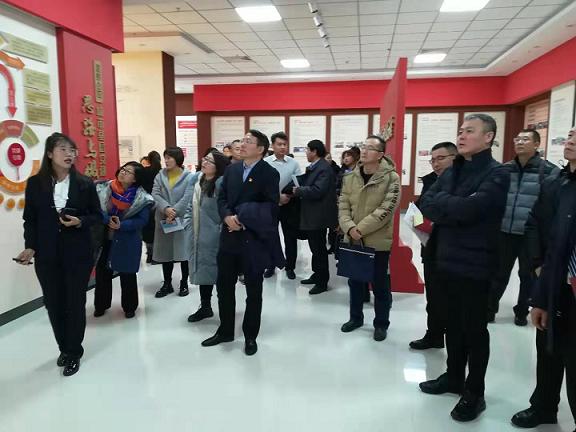 集團公司榮獲昆區2019年度“先進(jìn)基層黨組織”稱(chēng)號3.jpg
