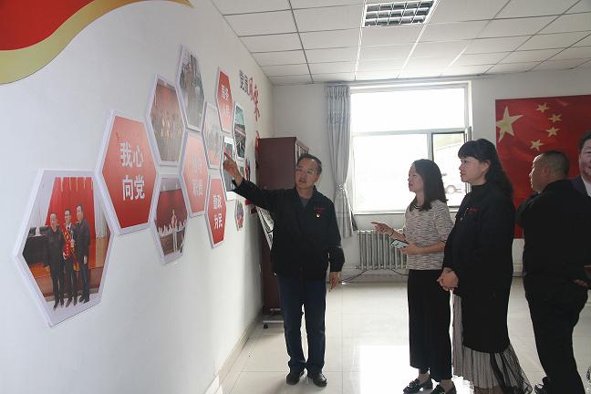 昆區區委組織部驗收我公司特色黨支部創(chuàng  )建示范工程工作1.jpg